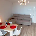 Ocean View Apartment, 阿德耶