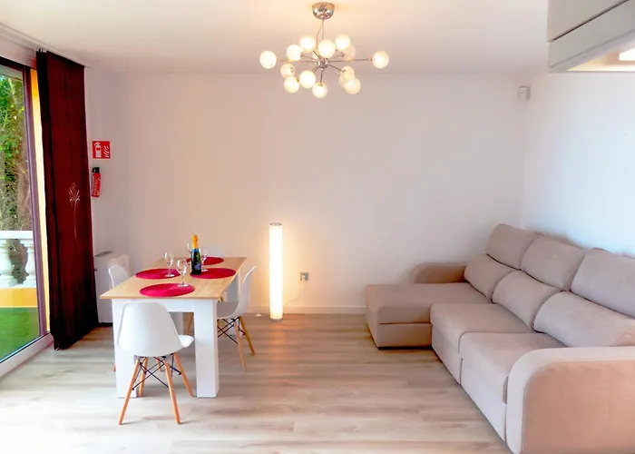 דירה Ocean View Apartment, *