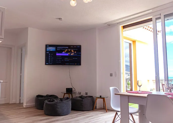 Ocean View Apartment, * אדחה