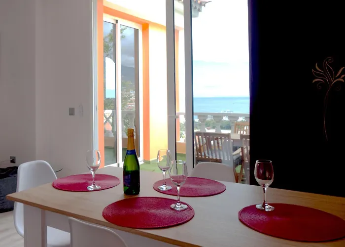 Ocean View Apartment, אדחה