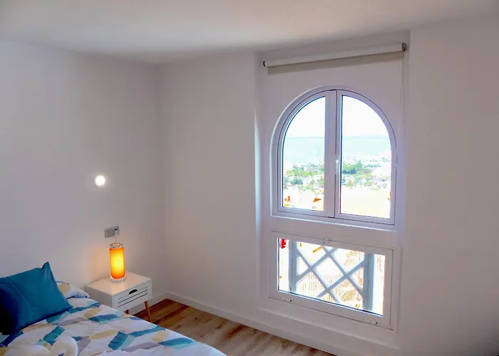 Ocean View Apartment, * אדחה