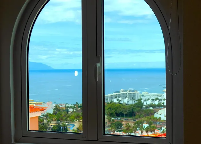 דירה Ocean View Apartment, אדחה