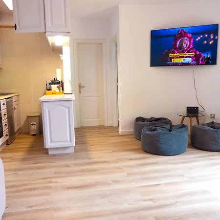 Ocean View Apartment, アパート アデヘ