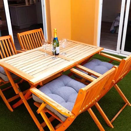 Ocean View Apartment, アパート *