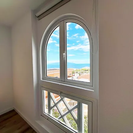 Ocean View Apartment, *