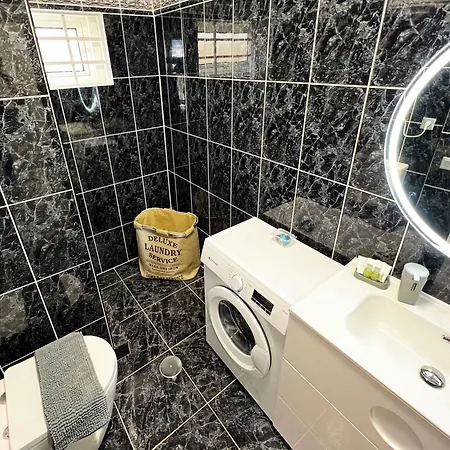 Ocean View Apartment, 아파트